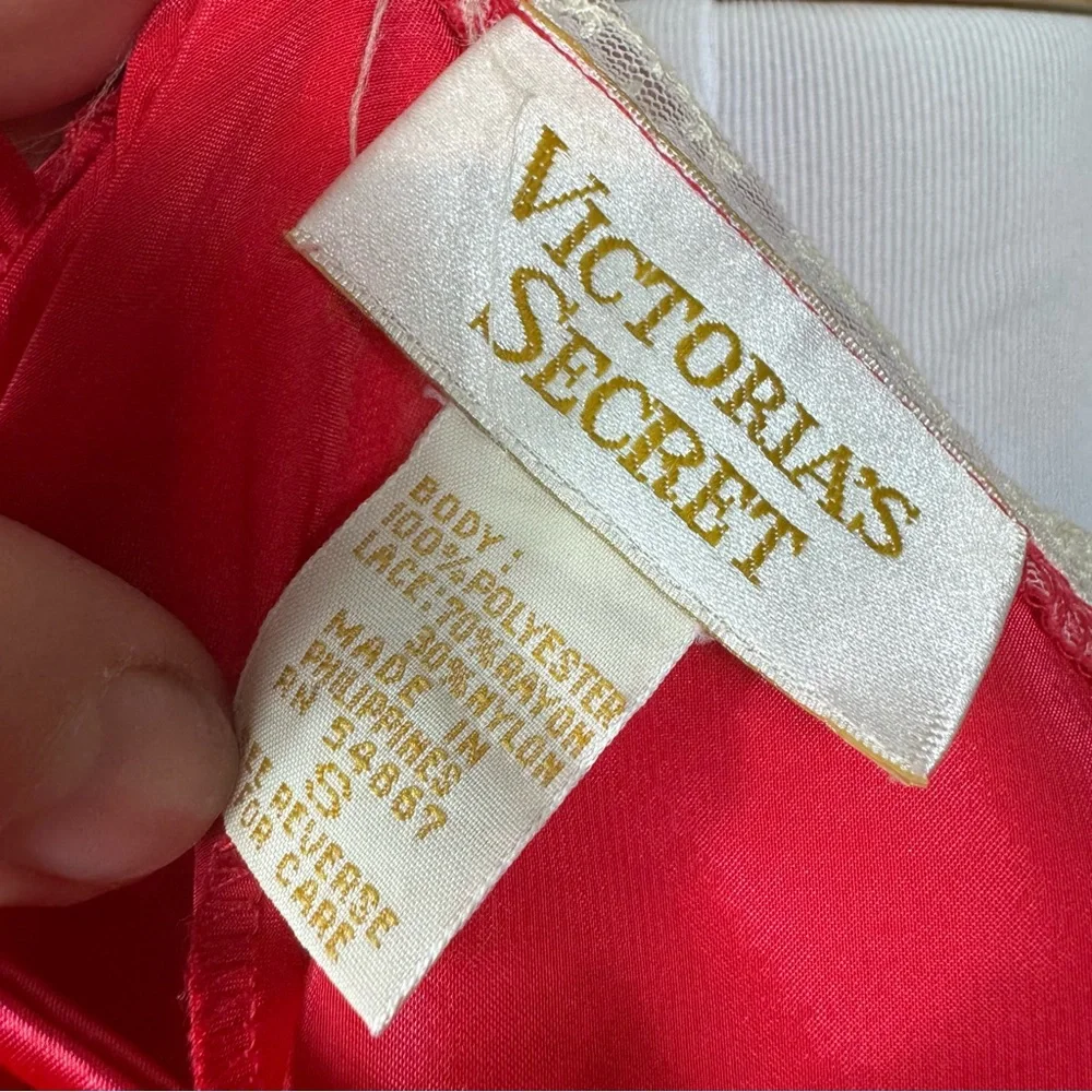 VTG‎ Victoria’s Secret Gold Label Red Satin Lace Teddy White lingerie D